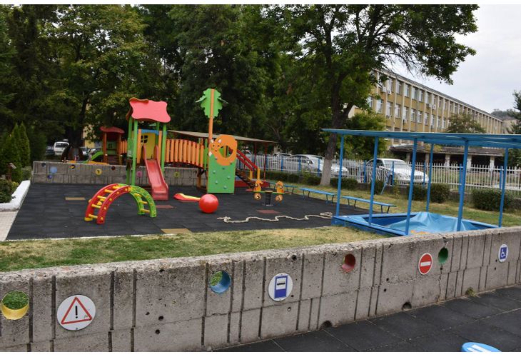 Детска площадка Детска площадка